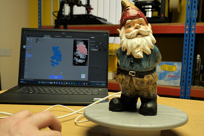 scanning gnome